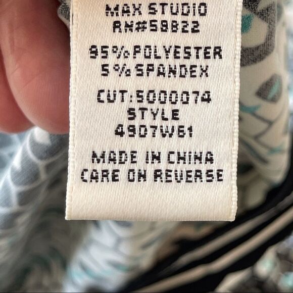 Max Studio Pullover Dress Navy Geo Print, Size S - Picture 7 of 10